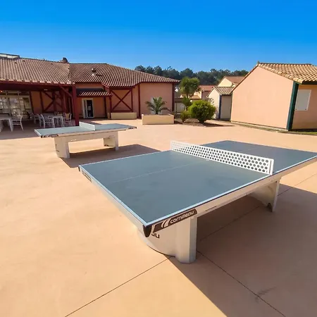 Maison Charmante A Avec Piscine Et Jardin
